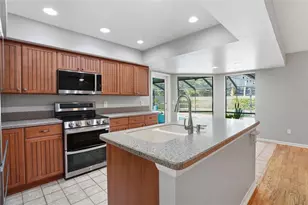 15908 Hampton Village Dr, Tampa, FL 33618 - Photo 25