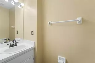 16824 Stanza Ct, Tampa, FL 33624 - Photo 17