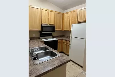 10111 Courtney Palms Boulevard #201, Tampa, FL 33619 - Photo 9
