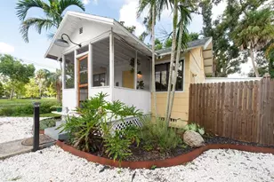 1840 51st St S, Gulfport, FL 33707 - Photo 17