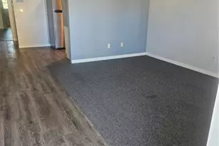 4565 Duhme Rd, Saint Petersburg, FL 33708 - Photo 3