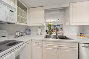 3111 Pass a Grille Way, Saint Petersburg, FL 33706 - Photo 15