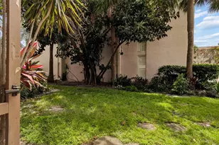 3841 S Lake Dr, Tampa, FL 33614 - Photo 49