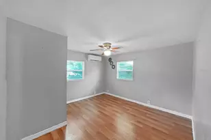 1514 E North Bay St, Tampa, FL 33610 - Photo 21