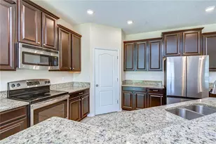 2451 Dakota Rock Dr, Ruskin, FL 33570 - Photo 3