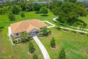 8910 Drummer Plank Dr, Wesley Chapel, FL 33545 - Photo 95