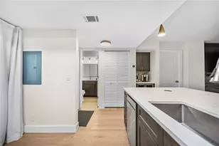2617 Cove Cay Dr, Clearwater, FL 33760 - Photo 15