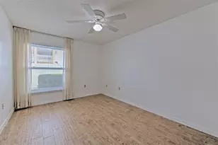 4313 Tahitian Gardens Cir, Holiday, FL 34691 - Photo 23