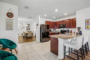 11008 Leland Groves Dr, Riverview, FL 33579 - Photo 7