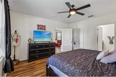 11008 Leland Groves Drive, Riverview, FL 33579 - Photo 13