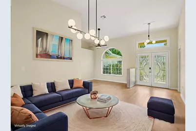 5325 Gardens Dr, Sarasota, FL 34243 - Photo 17