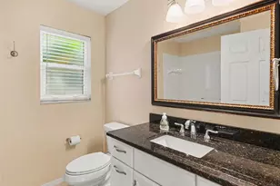 5325 Gardens Dr, Sarasota, FL 34243 - Photo 25