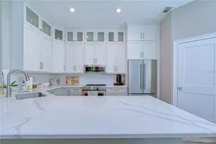 3530 Fox Squirrel Ln, Valrico, FL 33596 - Photo 9