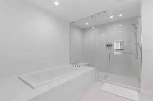 301 1st St S, Saint Petersburg, FL 33701 - Photo 15