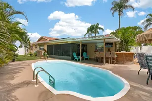 2221 Colonial Dr, Dunedin, FL 34698 - Photo 27