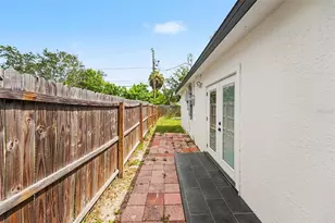 1778 New Hampshire Ave NE, Saint Petersburg, FL 33703 - Photo 31