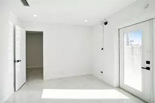1778 New Hampshire Ave NE, Saint Petersburg, FL 33703 - Photo 21