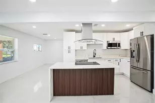 1778 New Hampshire Ave NE, Saint Petersburg, FL 33703 - Photo 13