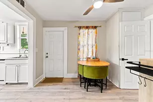 1161 Newton Ave S, Saint Petersburg, FL 33705 - Photo 17