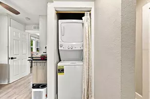 1161 Newton Ave S, Saint Petersburg, FL 33705 - Photo 19
