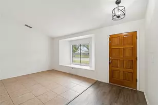 11903 Steppingstone Blvd, Tampa, FL 33635 - Photo 5