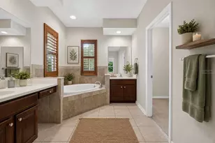 7906 Camden Woods Dr, Tampa, FL 33619 - Photo 59