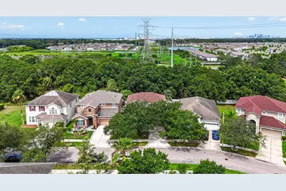 7906 Camden Woods Drive, Tampa, FL 33619 - Photo 87