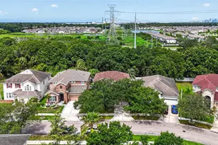 7906 Camden Woods Dr, Tampa, FL 33619 - Photo 87