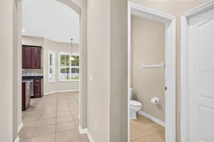 7906 Camden Woods Dr, Tampa, FL 33619 - Photo 15