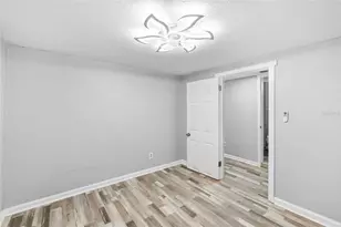 128 W North St, Tampa, FL 33604 - Photo 13