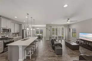 14633 Red Castle Ave, Lithia, FL 33547 - Photo 13