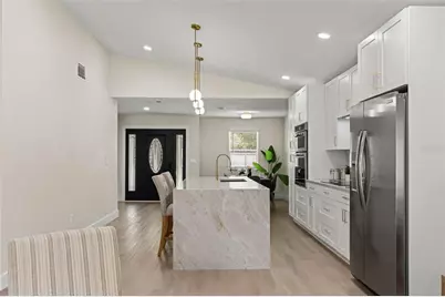 4610 W Ballast Point Boulevard, Tampa, FL 33611 - Photo 17