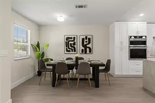 4610 W Ballast Point Blvd, Tampa, FL 33611 - Photo 9