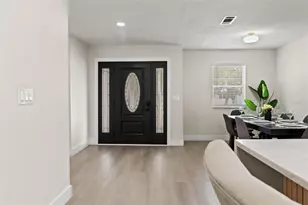 4610 W Ballast Point Blvd, Tampa, FL 33611 - Photo 7