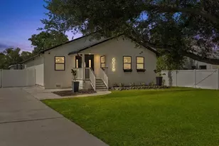 4610 W Ballast Point Blvd, Tampa, FL 33611 - Photo 3