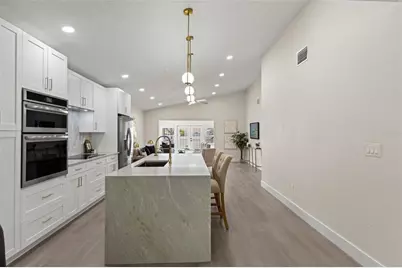4610 W Ballast Point Boulevard, Tampa, FL 33611 - Photo 11