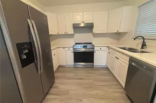 1138 51st Ave N, Saint Petersburg, FL 33703 - Photo 3