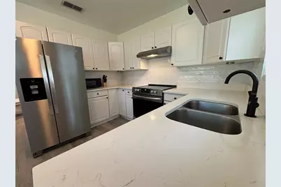 [Address not provided], Saint Petersburg, FL 33703 - Photo 3