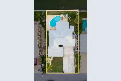 337 La Hacienda Drive, Indian Rocks Beach, FL 33785 - Photo 9