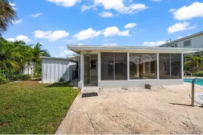 337 La Hacienda Drive, Indian Rocks Beach, FL 33785 - Photo 41