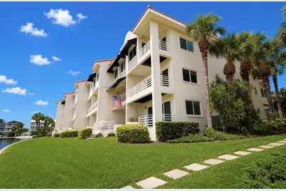 4639 Mirabella Court, Saint Pete Beach, FL 33706 - Photo 23