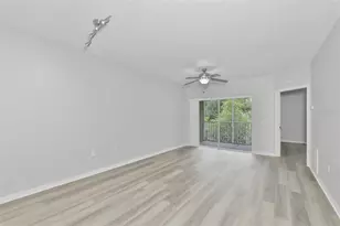 6437 Cypressdale Dr, Riverview, FL 33578 - Photo 5
