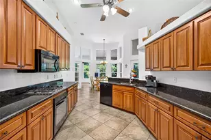 10737 Ayrshire Dr, Tampa, FL 33626 - Photo 11