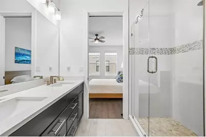 312 15th Street N, Saint Petersburg, FL 33705 - Photo 23