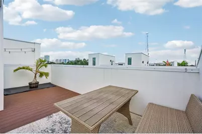 312 15th Street N, Saint Petersburg, FL 33705 - Photo 31