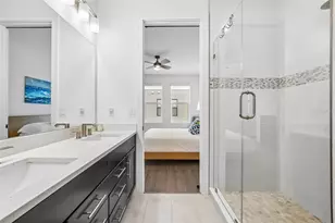 312 15th St N, Saint Petersburg, FL 33705 - Photo 25