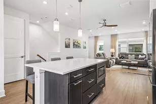 312 15th St N, Saint Petersburg, FL 33705 - Photo 5