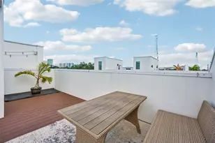 312 15th St N, Saint Petersburg, FL 33705 - Photo 33
