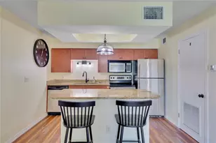 10200 Gandy Blvd N, Saint Petersburg, FL 33702 - Photo 5
