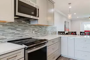 2073 Skimmer Ct W, Clearwater, FL 33762 - Photo 11